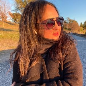 Meet your Posher, Nora